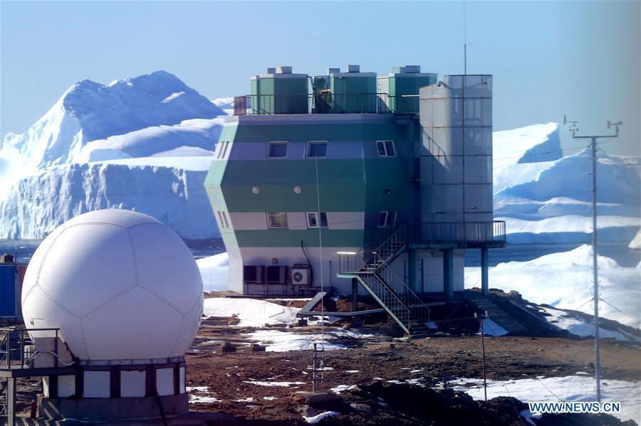 Photo taken on Feb. 14, 2019 shows icebergs near the Zhongshan Station, a Chinese research base in Antarctica. The Zhongshan Station was set up in February 1989. Within tens of kilometers to the station, ice sheets, glacier and iceberg can all be seen. (Xinhua/Liu Shiping)