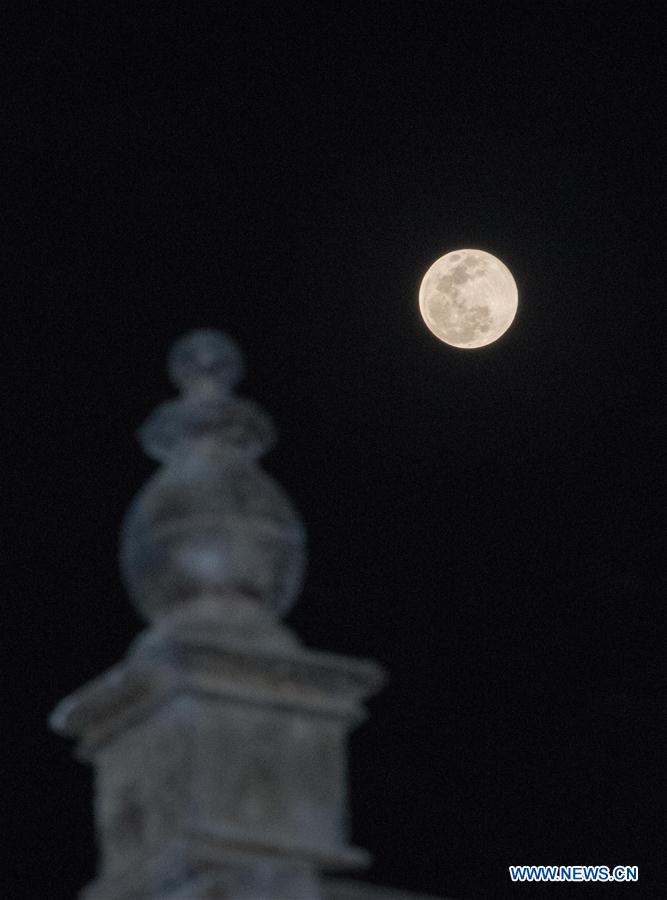 EGYPT-CAIRO-FULL MOON