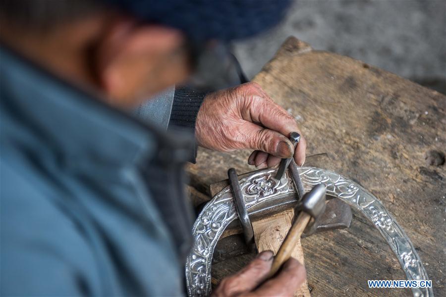 CHINA-HUNAN-XIANGXI-SILVER MAKING (CN)