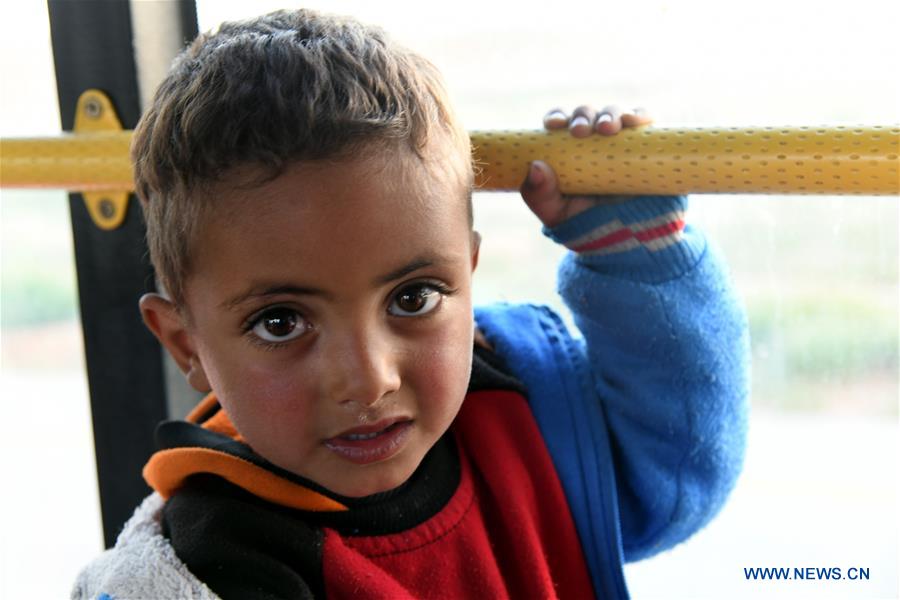 SYRIA-HOMS-RUKBAN CAMP-CIVILIANS-LEAVING