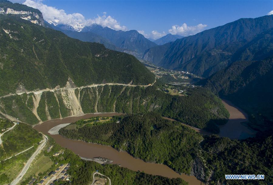 CHINA-YUNNAN-GONGSHAN-NUJIANG RIVER-SCENERY (CN)