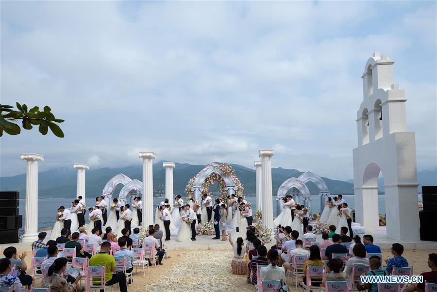 #CHINA-HAINAN-LINGSHUI-GROUP WEDDING (CN)