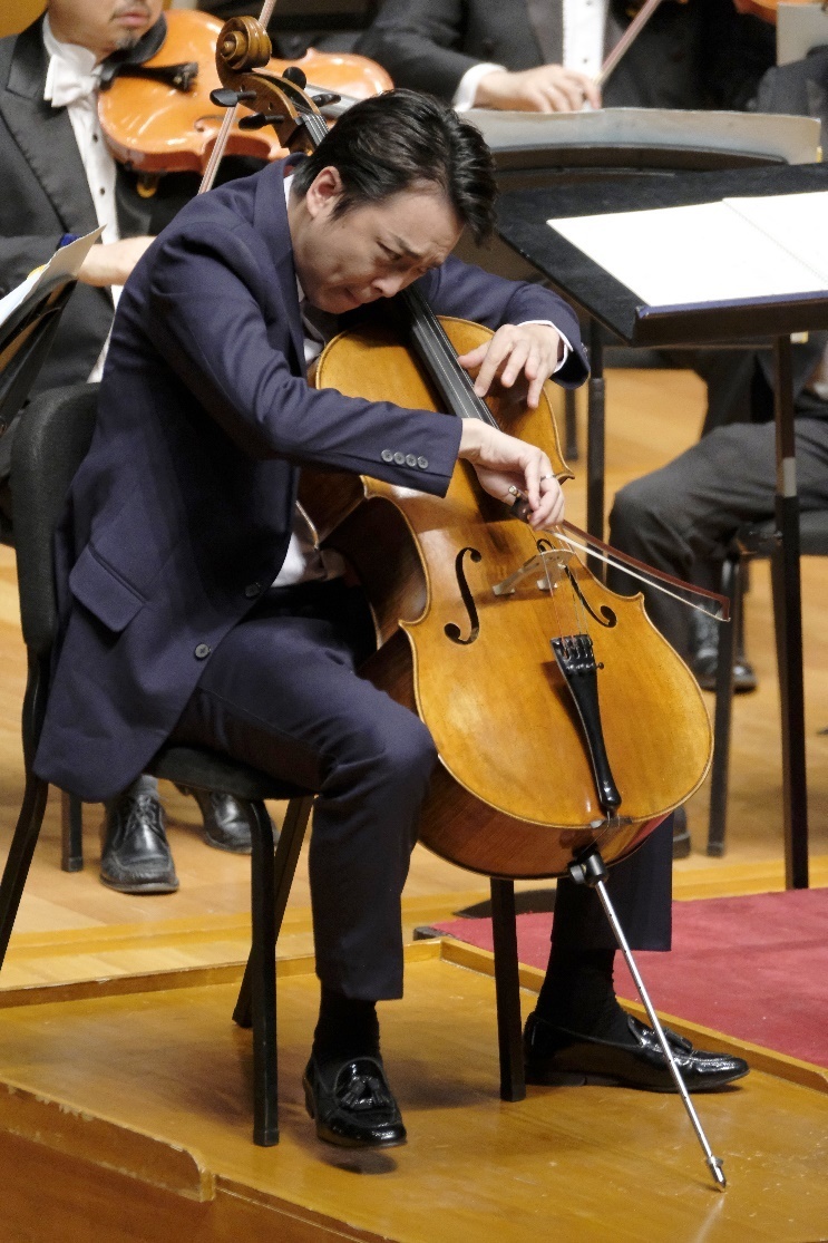 《我遥远的南京》中大提琴以独特的声音与表达方式